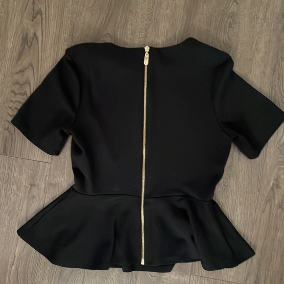 Beautiful peplum top - Picture 2 of 2